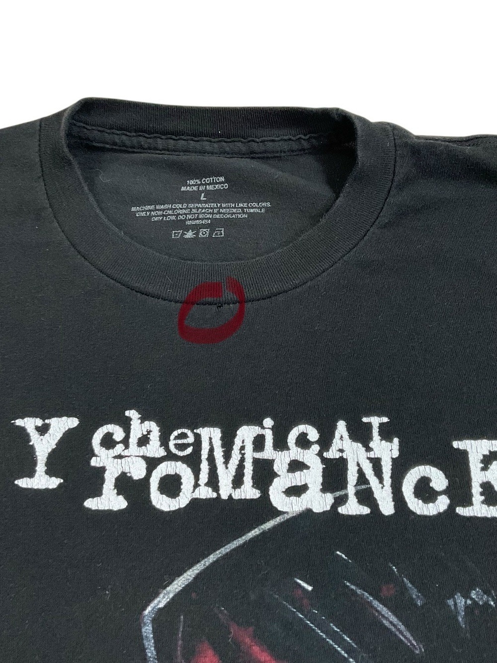 My Chemical Romance Vampire Kiss Black Graphic T-Shirt Unisex Large MCR - Picture 5 of 6